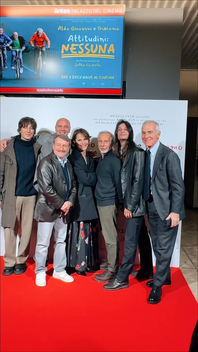 #attitudininessuna se non quella di ridere insieme con questo docufilm che sa di ritorno a dove ....