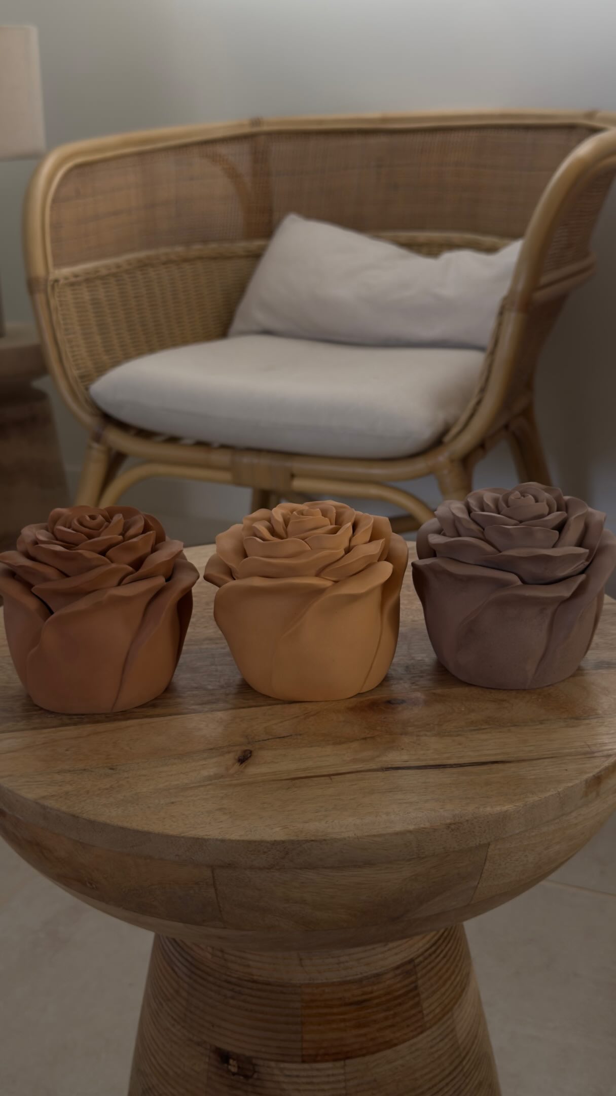 Les bougies rechargeables « Rozenn »🌹
#candle #bougie #ideecadeau #faitmain #bougierechargeable