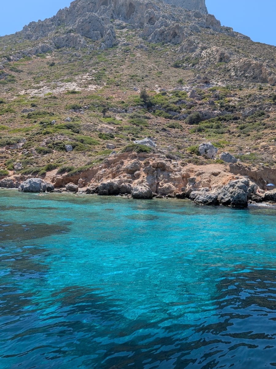 🔥 E SE QUEST’ANNO LE TUE VACANZE FOSSERO A KALYMNOS? 🇬🇷🧗♂️
Dall’8 al 19 settembre sarò a Kalymnos, il paradiso dell’arrampicata! 🌊☀️
🧗♀️ Adatto a principianti, esperti, famiglie e amici
🏝️ Arrampicata sulla roccia a picco sul mare
🤿 Mare, sole e tanto divertimento
✈️ Voli in questo momento a prezzi super!
📅 Non devi necessariamente partecipare per tutte le date!
Puoi aggregarti al gruppo anche per pochi giorni, scegliendo liberamente le date più comode per te.
🚨 ULTIMI POSTI DISPONIBILI!
Non serve essere un climber esperto: basta la voglia di partire e vivere un’esperienza diversa dal solito.
📩 Scrivimi adesso e vieni con noi!
#Kalymnos #KalymnosClimbing #ClimbingTrip #Arrampicata #guidaalpina